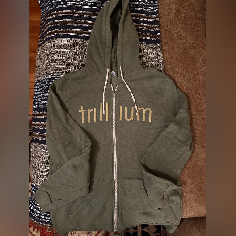 Men's Green Trillium full zip Hoodie with Gold Lettering size XL